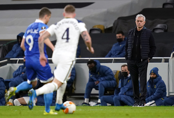 ไก่ในกำมือ