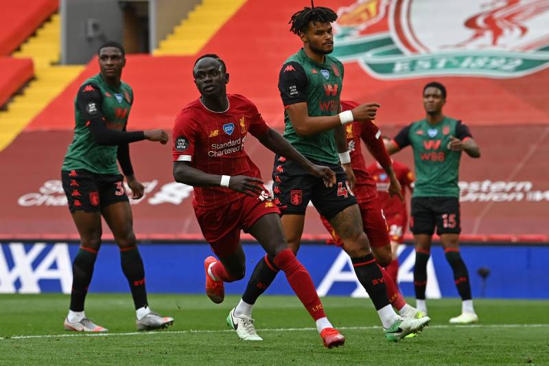 เครื่องจักรสีแดง