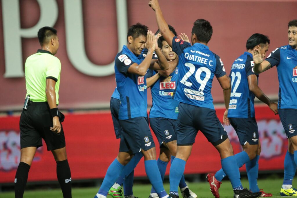 เจนรบฟอร์มเฉียบขาด